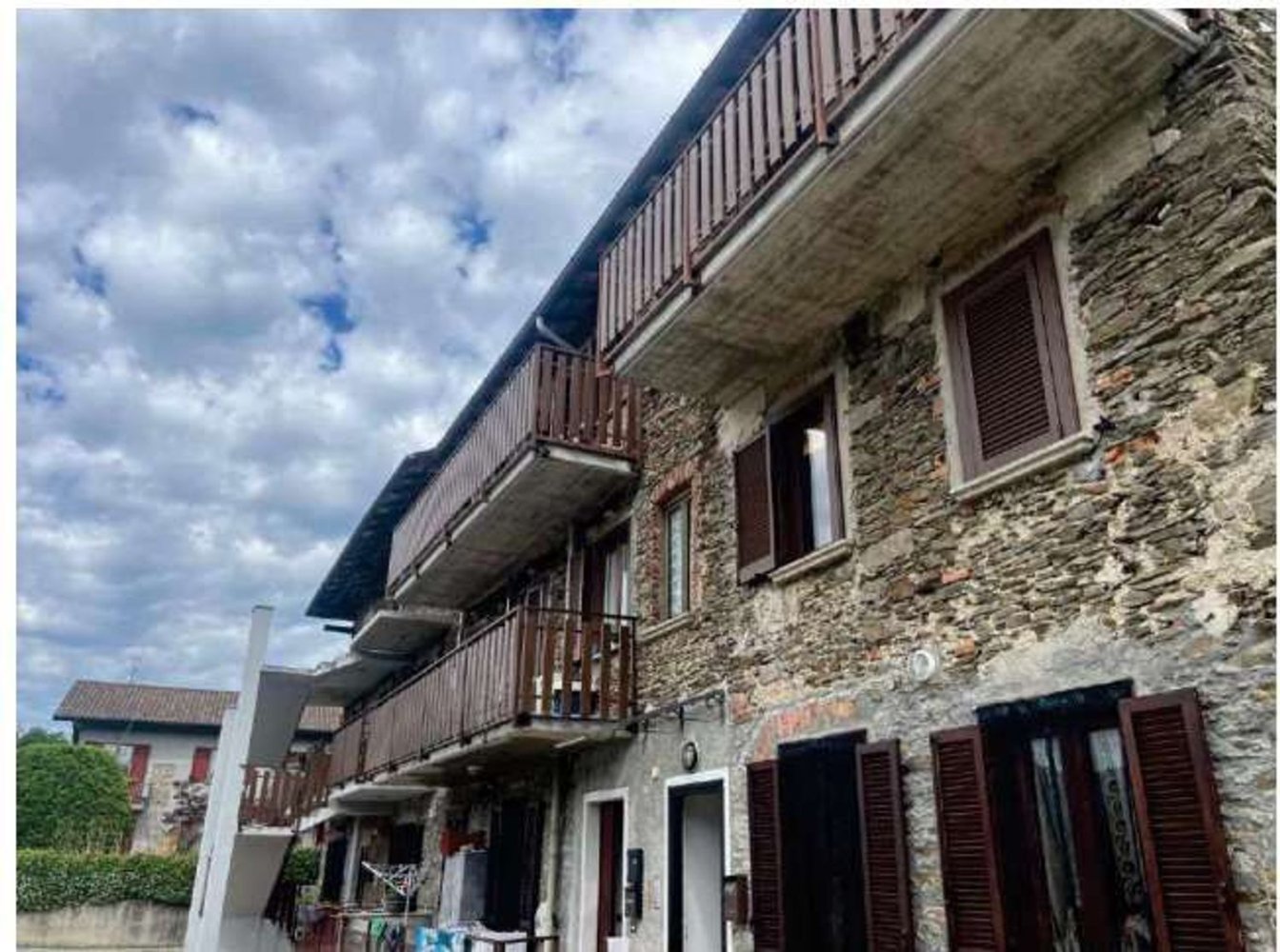 6 rooms Apartment in Luino, Italy No. 12960