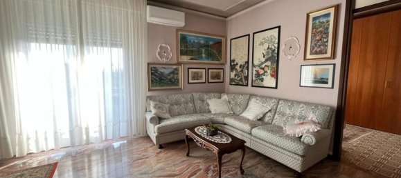5 rooms Apartment in Padua, Italy No. 195155 2