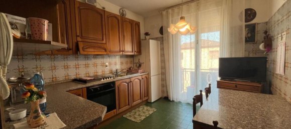 5 rooms Apartment in Padua, Italy No. 195155 5