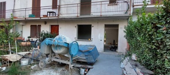 Casa de 7 divisões em Altopascio, Italy N.º 39080 19