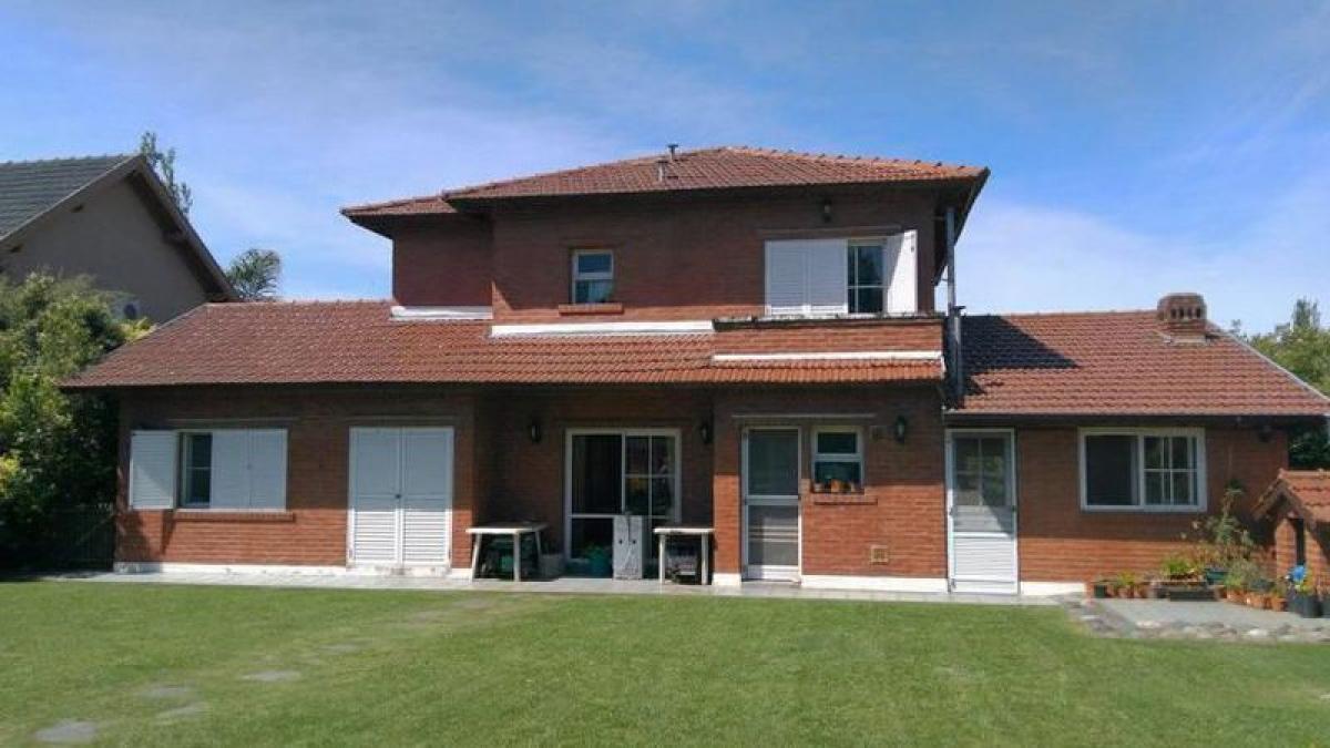 Ферма с 3 спальнями в Эстебан Эчеверрия, Аргентина № 46644