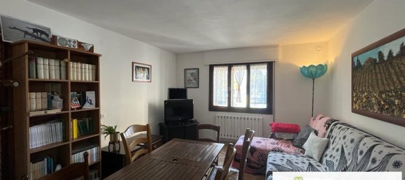 Дом с 9 комнатами в Кампанья Лупия, Италия № 21839 7