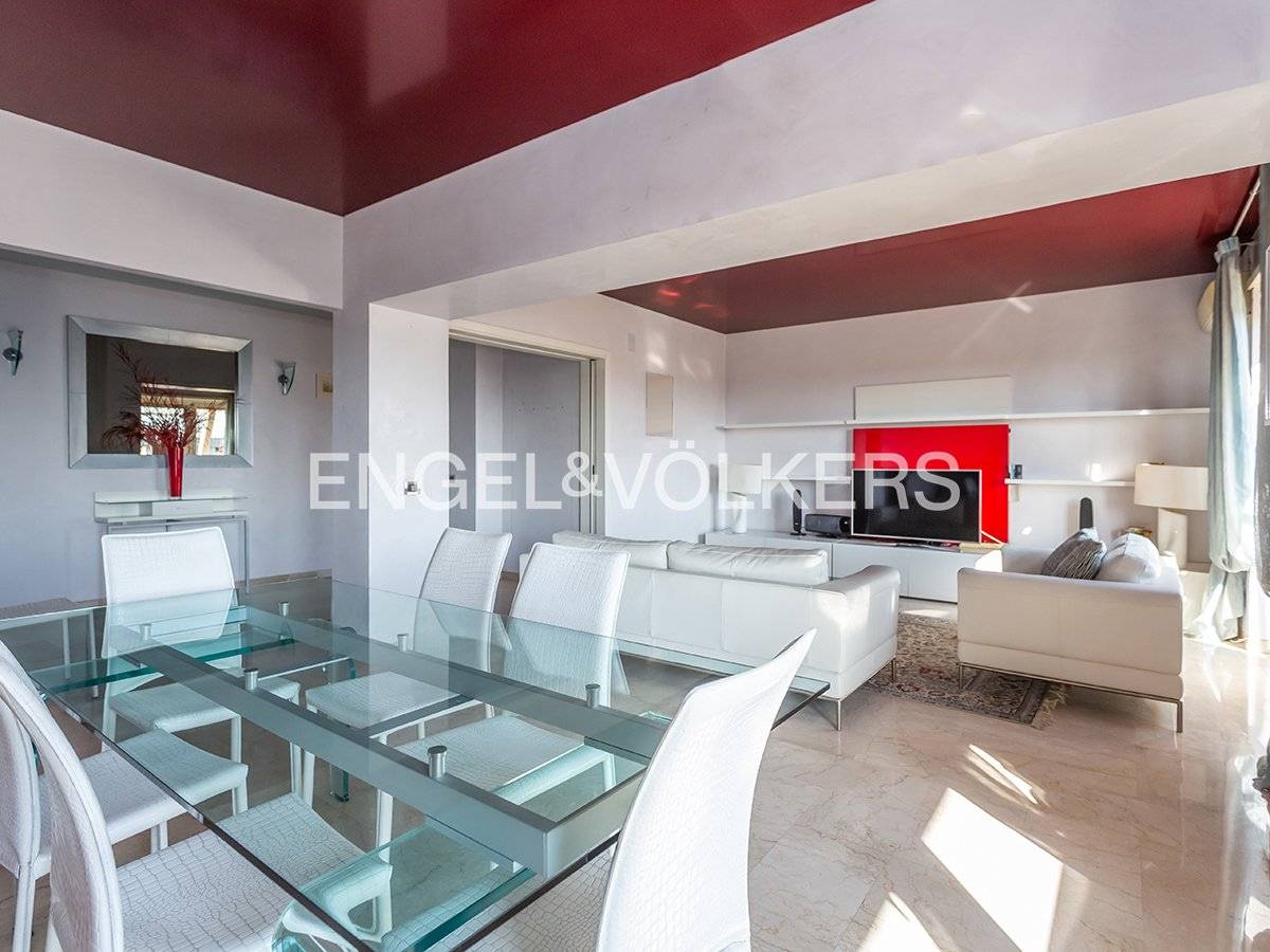 3 bedrooms Apartment in Rome, Italy No. 132385