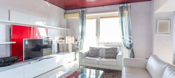 3 bedrooms Apartment in Rome, Italy No. 132385 6