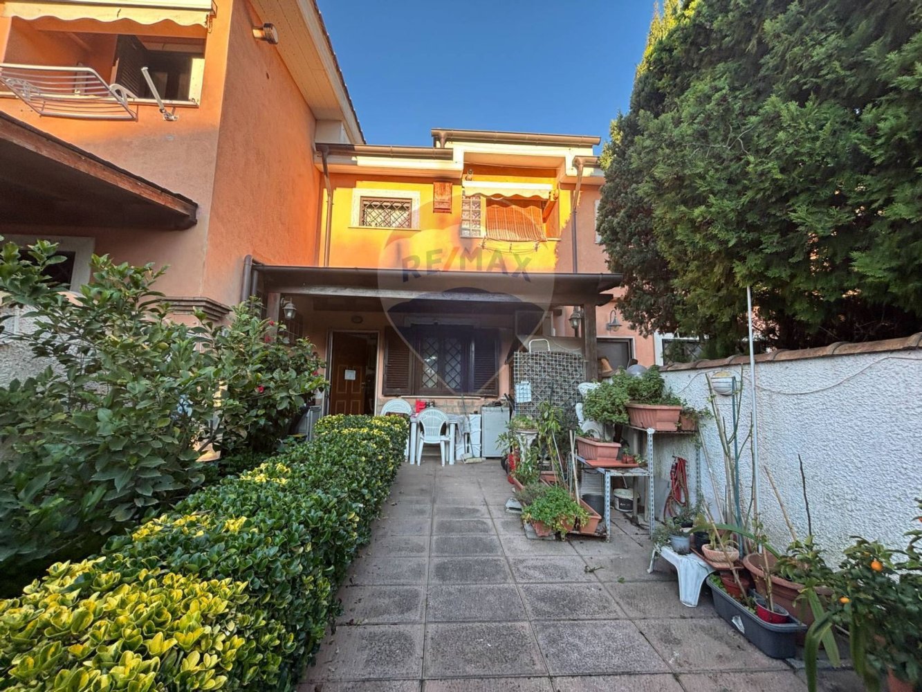 Casa de 2 dormitorios en Pomezia, Italy No. 69978