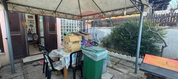 Casa de 2 dormitorios en Pomezia, Italy No. 69978 8