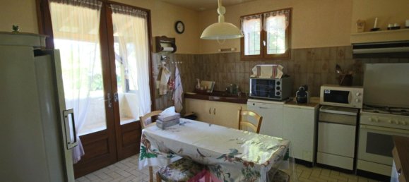 4 bedrooms House in Puy-l'Eveque, France No. 300146 10