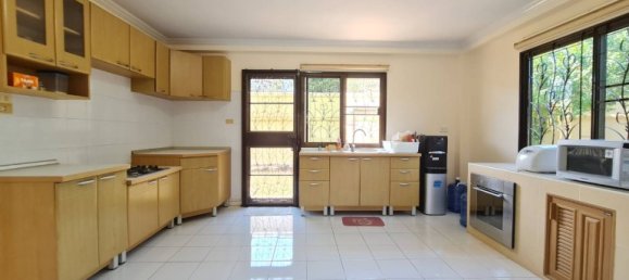 5 bedrooms House in Pattaya, Thailand No. 27056 20