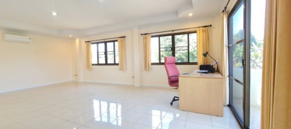 5 bedrooms House in Pattaya, Thailand No. 27056 22