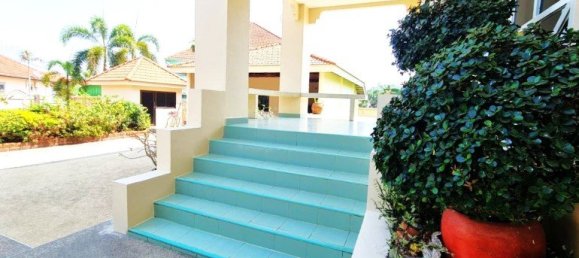 5 bedrooms House in Pattaya, Thailand No. 27056 10