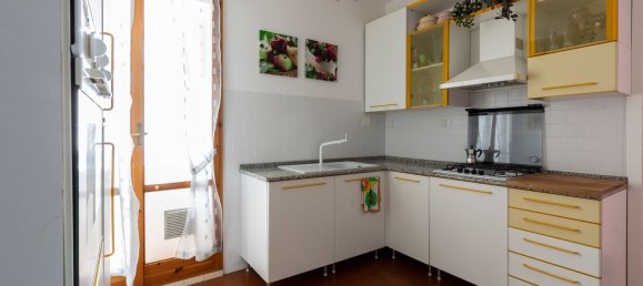 5-salle Appartement à Falconara Marittima, Italy No. 284350 7