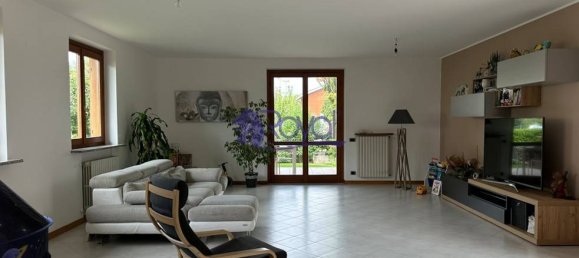 3 bedrooms Villa in Parabiago, Italy No. 327597 14