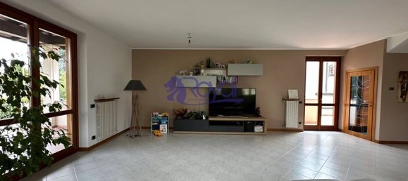 3 bedrooms Villa in Parabiago, Italy No. 327597 17