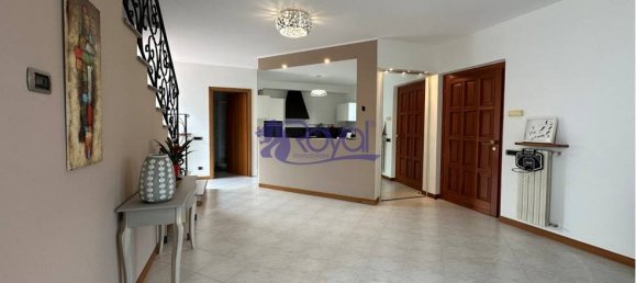 3 Schlafzimmer Villa in Parabiago, Italy, Nr. 327597 46