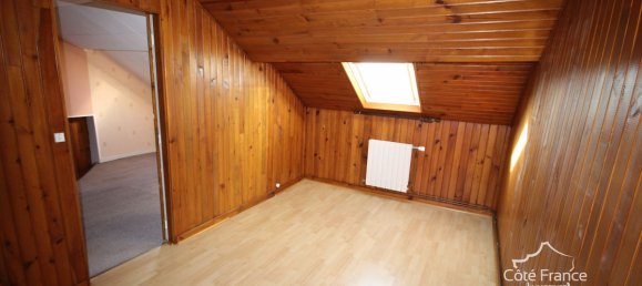 Casa de 4 dormitorios en Vireux-Wallerand, France No. 73409 9