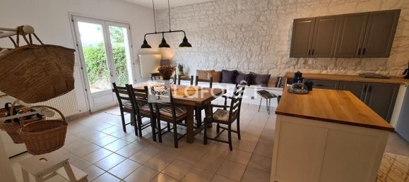 6 bedrooms House in Marcilly-sur-Vienne, France No. 67908 3