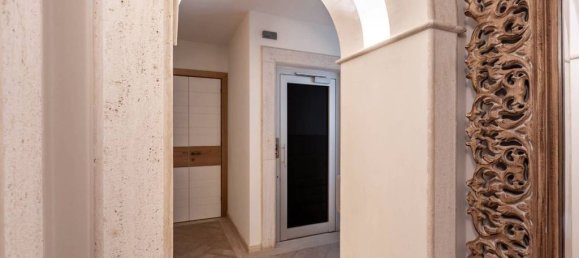 6 bedrooms House in Todi, Italy No. 67662 14