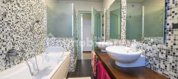 Villa de 9 dormitorios en Lazise, Italy No. 228472 29