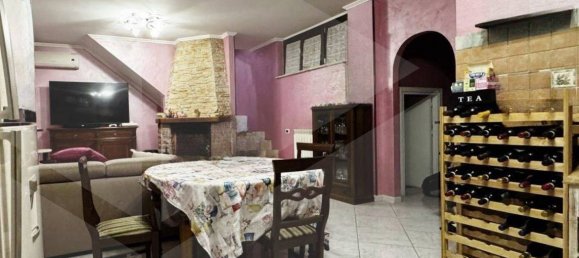 3 bedrooms Villa in Rome, Italy No. 22981 13