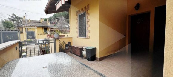 3 bedrooms Villa in Rome, Italy No. 22981 8