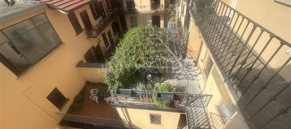 2 bedrooms Apartment in Milan, Italy No. 357777 5