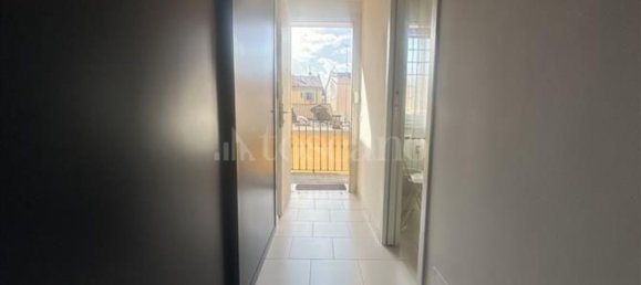 2 bedrooms Apartment in Milan, Italy No. 357777 8