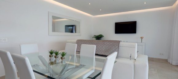 3 bedrooms Penthouse in Marbella, Spain No. 35494 10