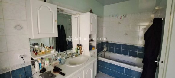 Casa de 3 dormitorios en Sarcelles, France No. 171233 12