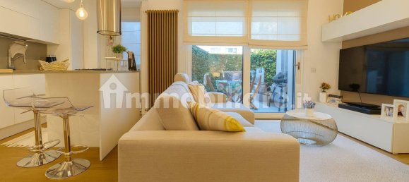 2 bedrooms Apartment in Limbiate, Italy No. 259901 5