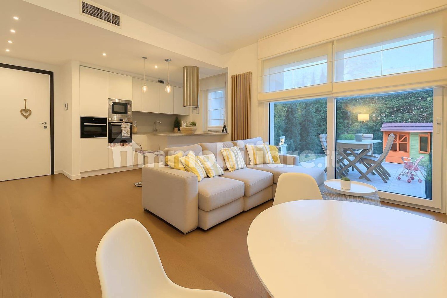 2 bedrooms Apartment in Limbiate, Italy No. 259901