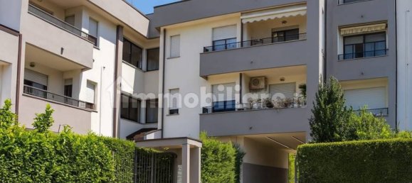 2 bedrooms Apartment in Limbiate, Italy No. 259901 16