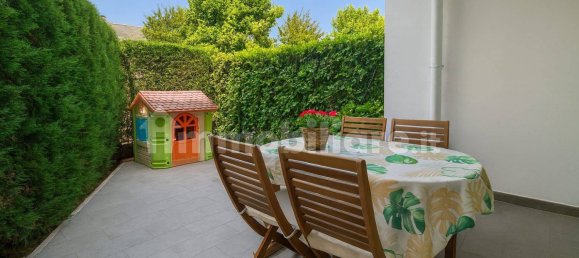 2 bedrooms Apartment in Limbiate, Italy No. 259901 2