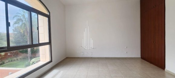 5 bedrooms Townhouse in Abu Dhabi Gate City, UAE No. 24905 7