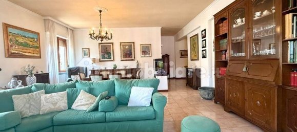 3 bedrooms Apartment in Massa, Italy No. 277200 6