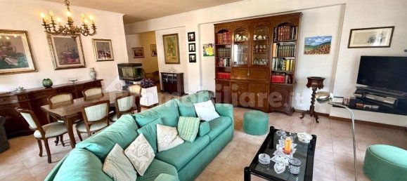 3 bedrooms Apartment in Massa, Italy No. 277200 3