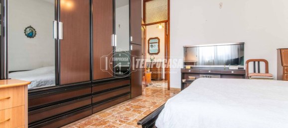 2 bedrooms Villa in Marnate, Italy No. 263559 10