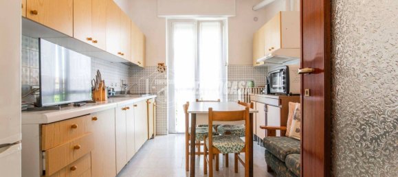 2 bedrooms Villa in Marnate, Italy No. 263559 6