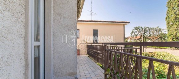 2 bedrooms Villa in Marnate, Italy No. 263559 16