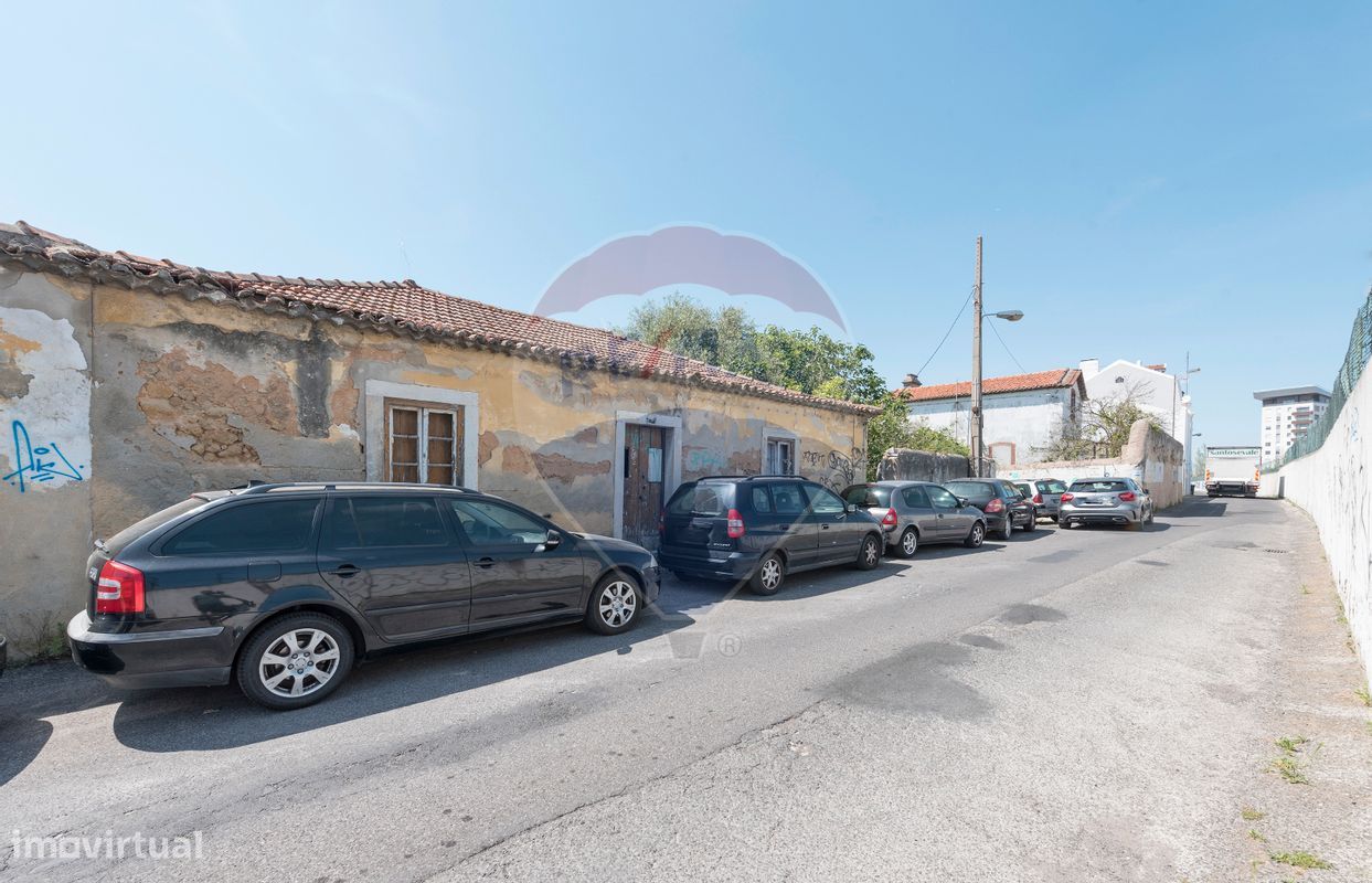 9 bedrooms Building in Lisbon, Portugal No. 70368