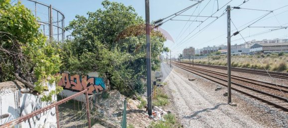 9 bedrooms Building in Lisbon, Portugal No. 70368 5