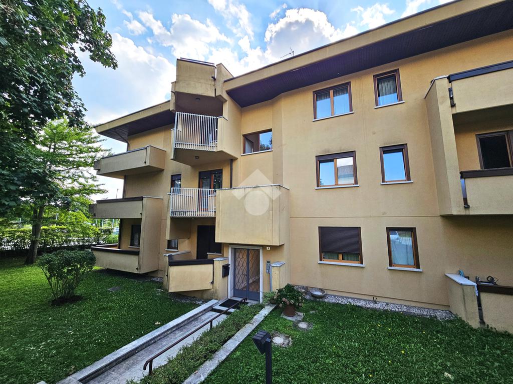 Apartamento de 2 dormitorios en Feltre, Italy No. 361644