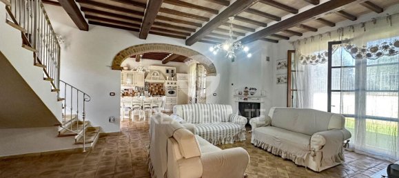 Terreno T3 em Magione, Italy N.º 326942 14