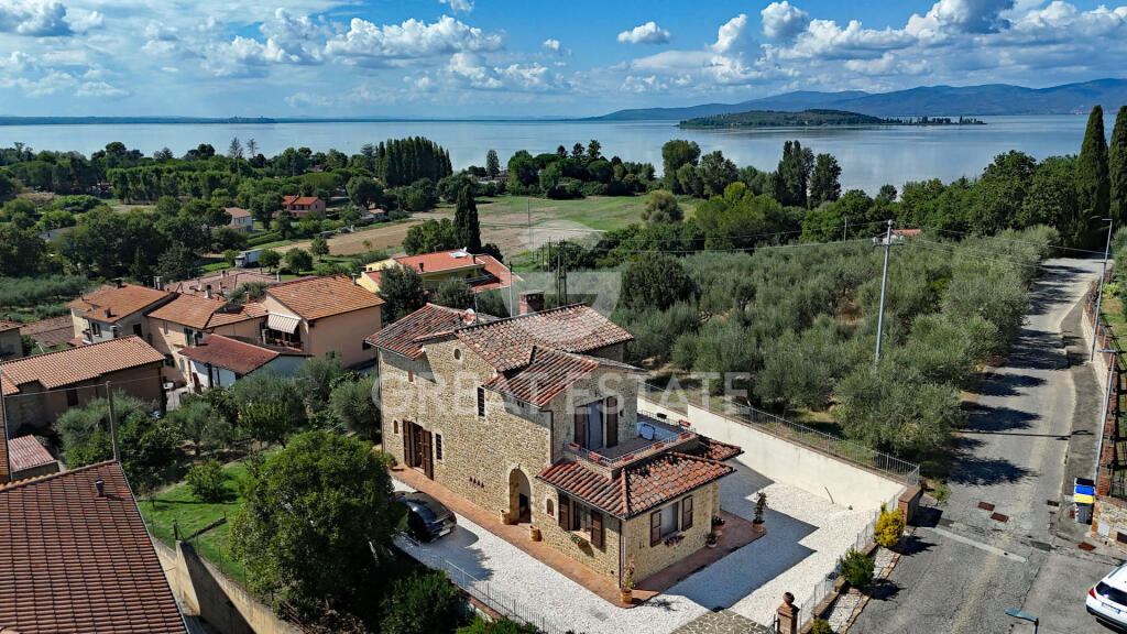 Terreno T3 em Magione, Italy N.º 326942