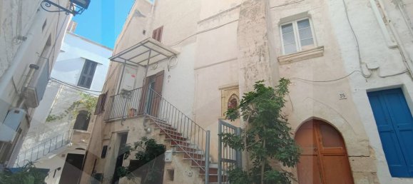 Дом с 2 комнатами в Полиньяно а Маре, Италия № 24000 4