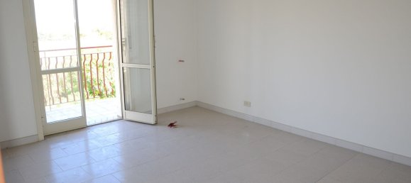 3-salle Appartement à Falcone, Italy No. 255867 7