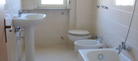 3-salle Appartement à Falcone, Italy No. 255867 2