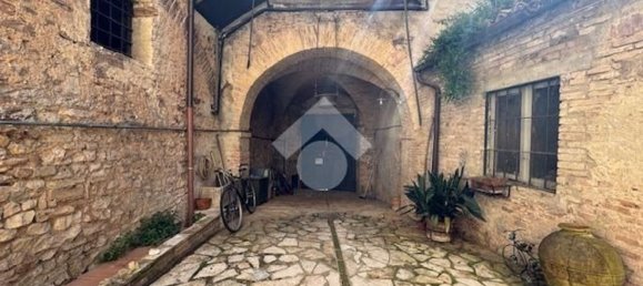 4 rooms Apartment in Spello, Italy No. 300893 28