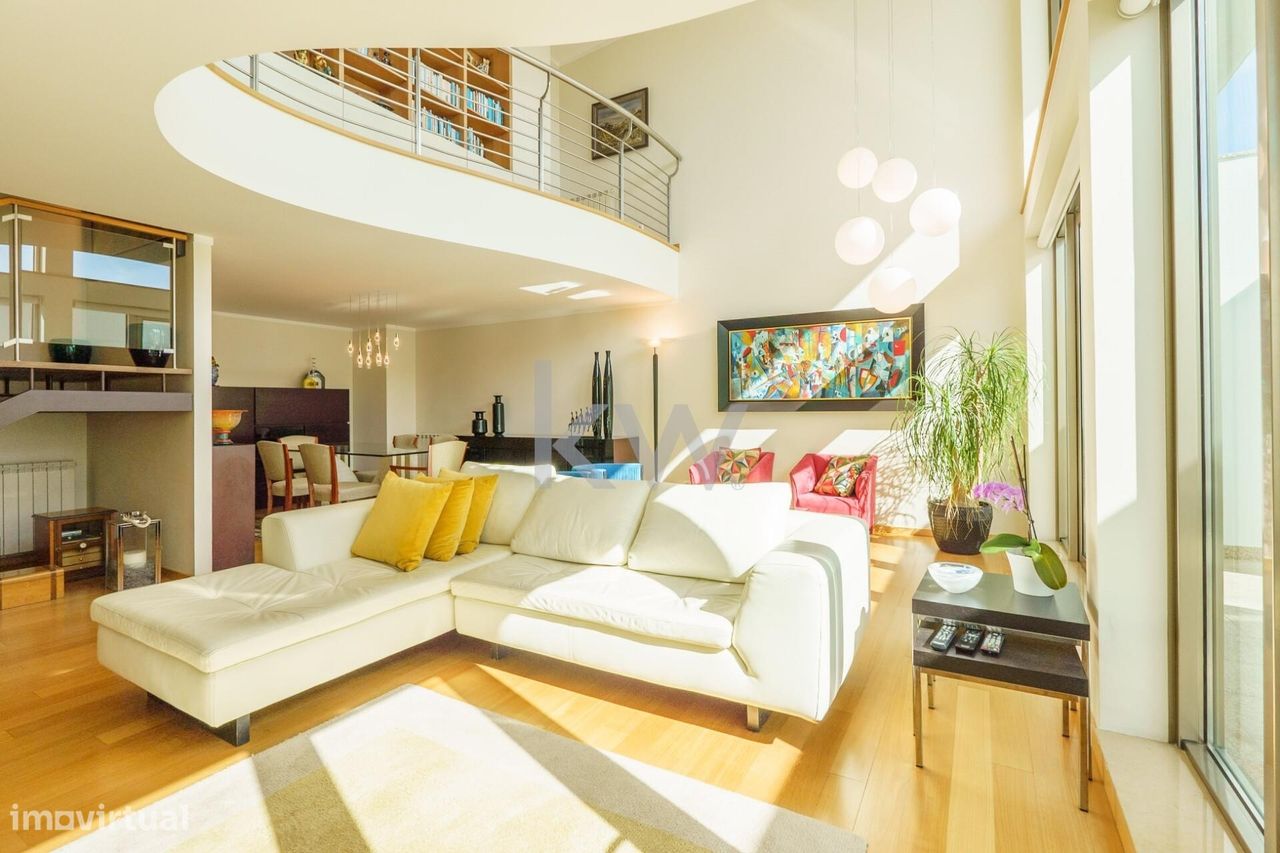 4 bedrooms Duplex in Porto, Portugal No. 136939