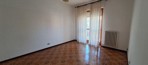4 rooms Apartment in Santo Stefano Belbo, Italy No. 118864 6