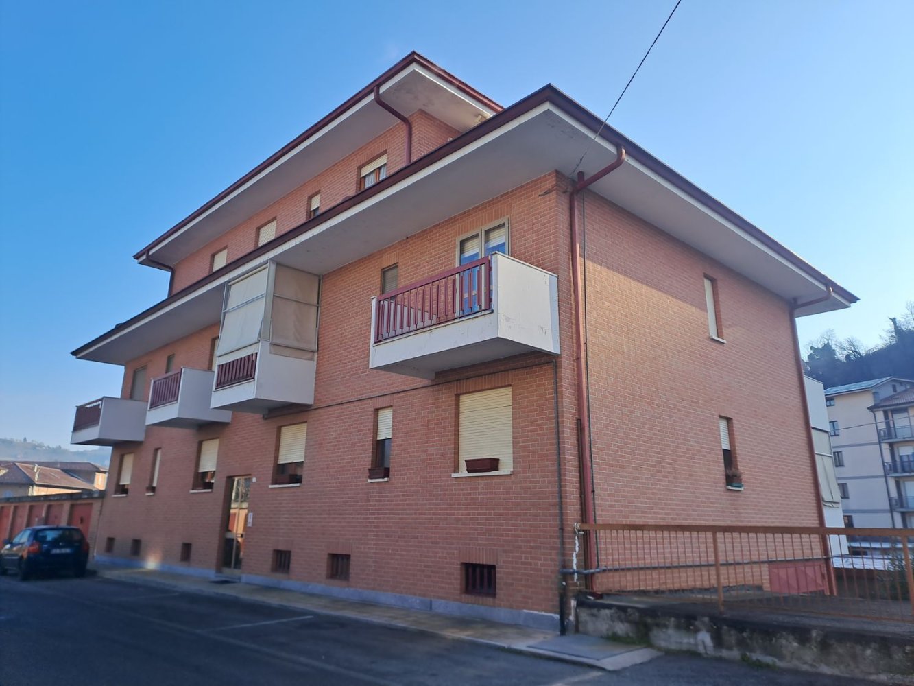 4 rooms Apartment in Santo Stefano Belbo, Italy No. 118864